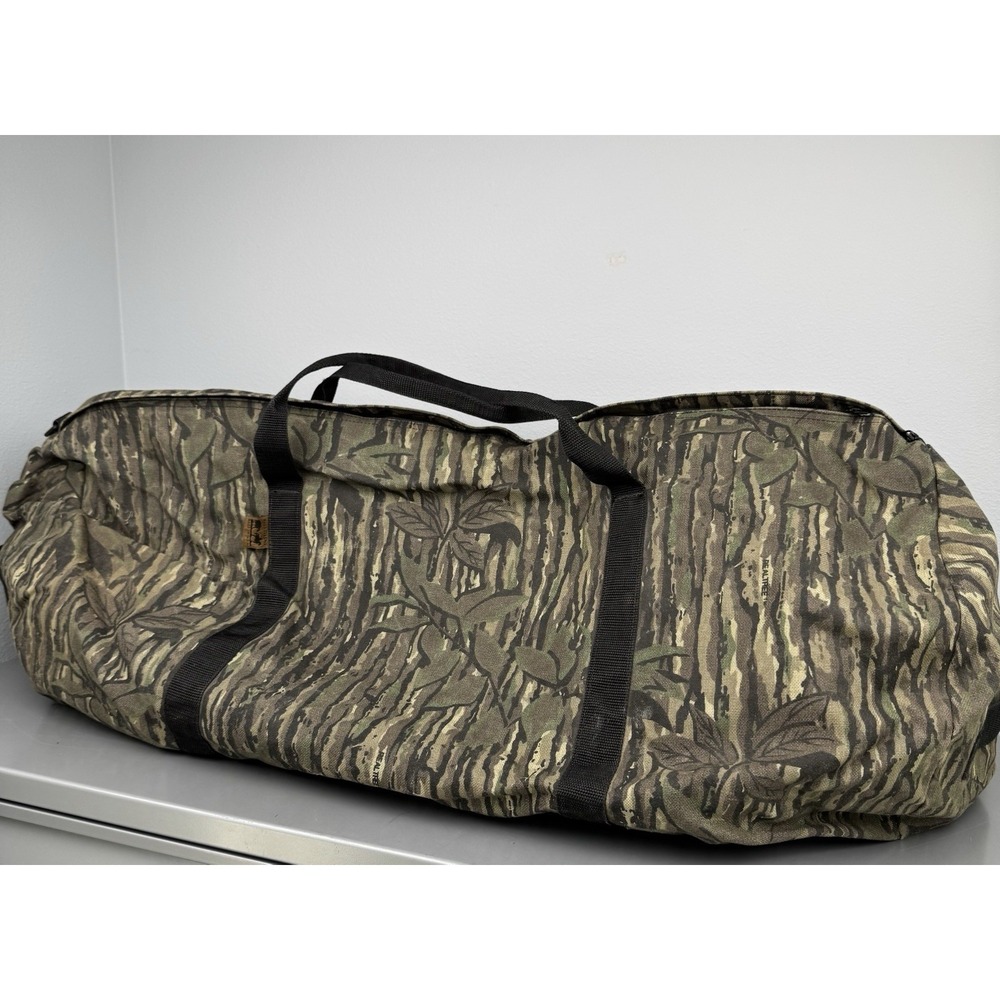Vintage Realtree Fieldline 36 Duffle Bag Camo Hunting Travel Made in USA 80s 90s